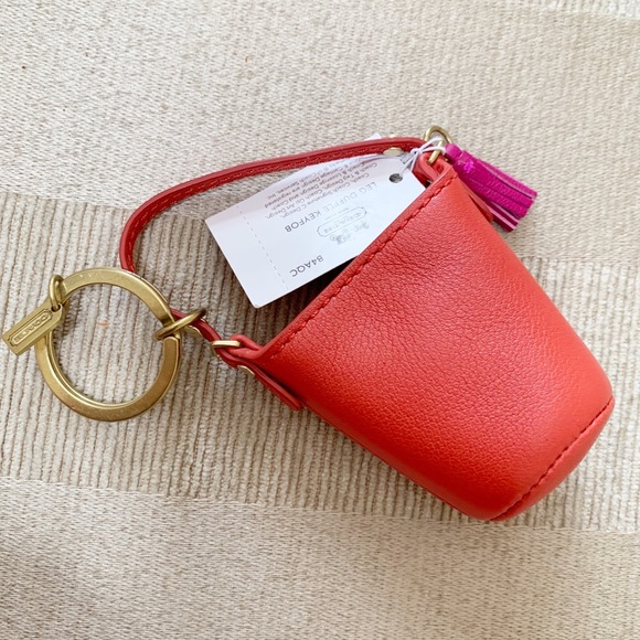 NWT COACH LEATHER DUFFLE BAG BARBIE KEY FOB KEY CHAIN Key ring - Picture 6 of 10